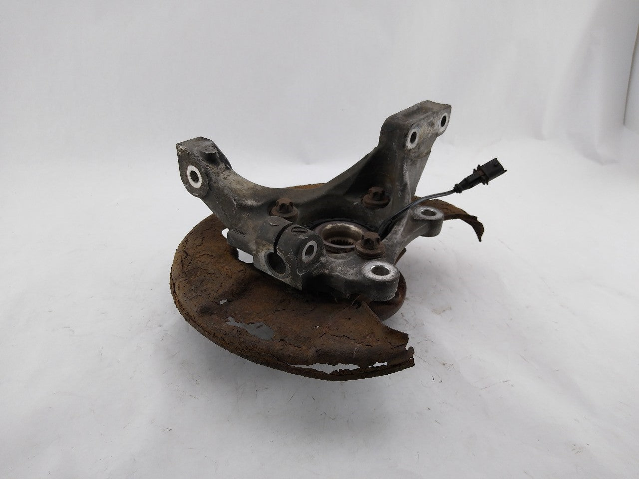 Saab 9-3 Driver Left Rear Spindle Knuckle Hub
