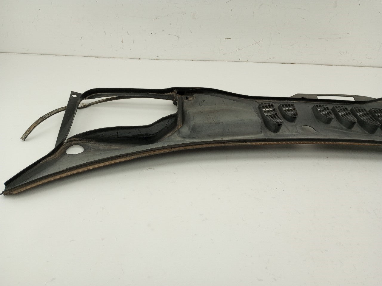 Volvo 850 Windshield Cowl Vent Panel