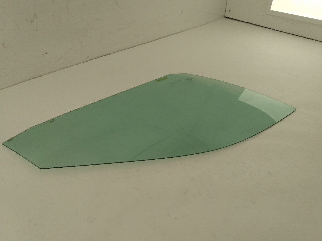 Saab 9-3 Passenger Right Front Door Window Glass