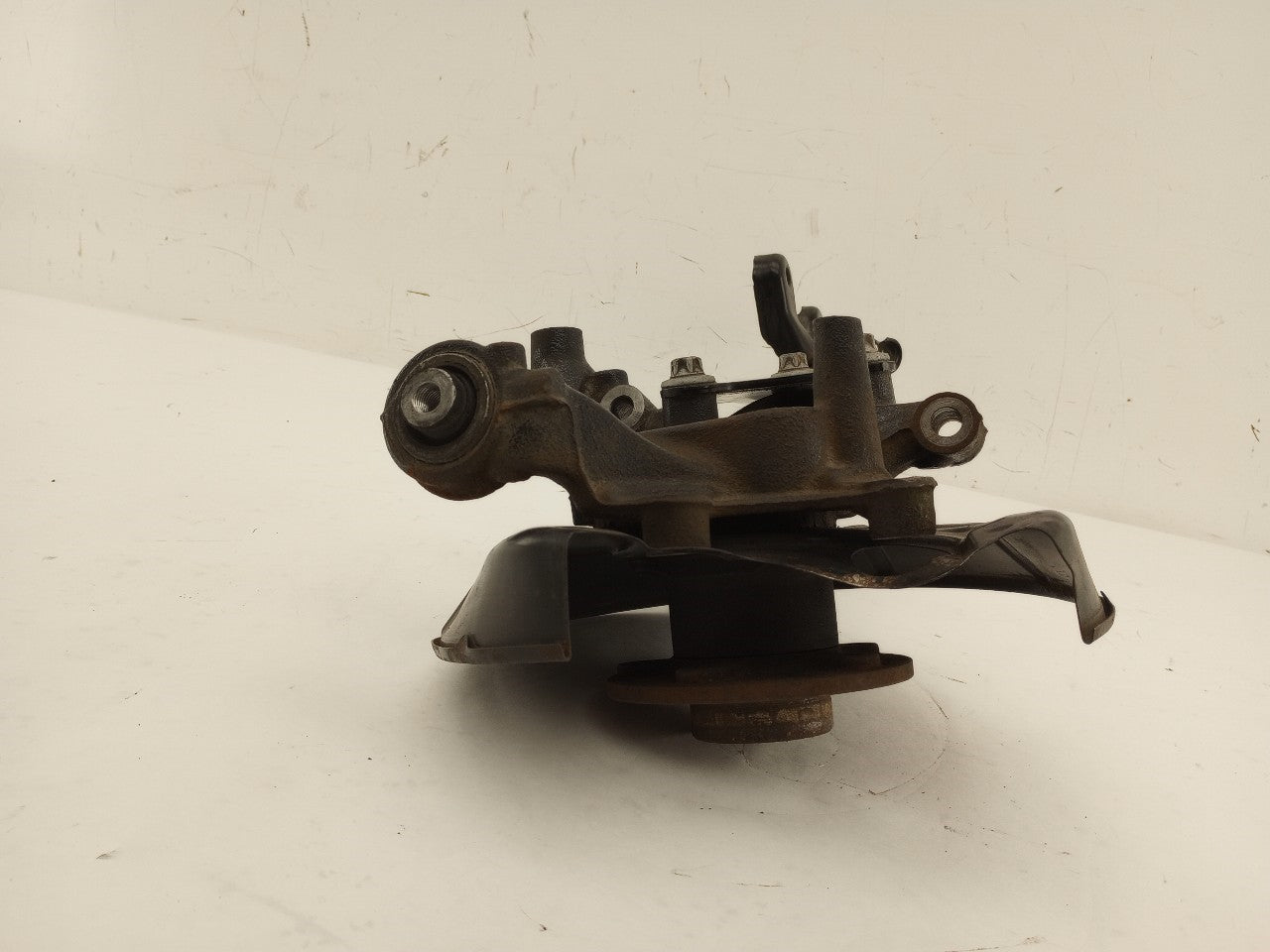 Saab 9-3 Passenger Right Rear Spindle Knuckle Hub