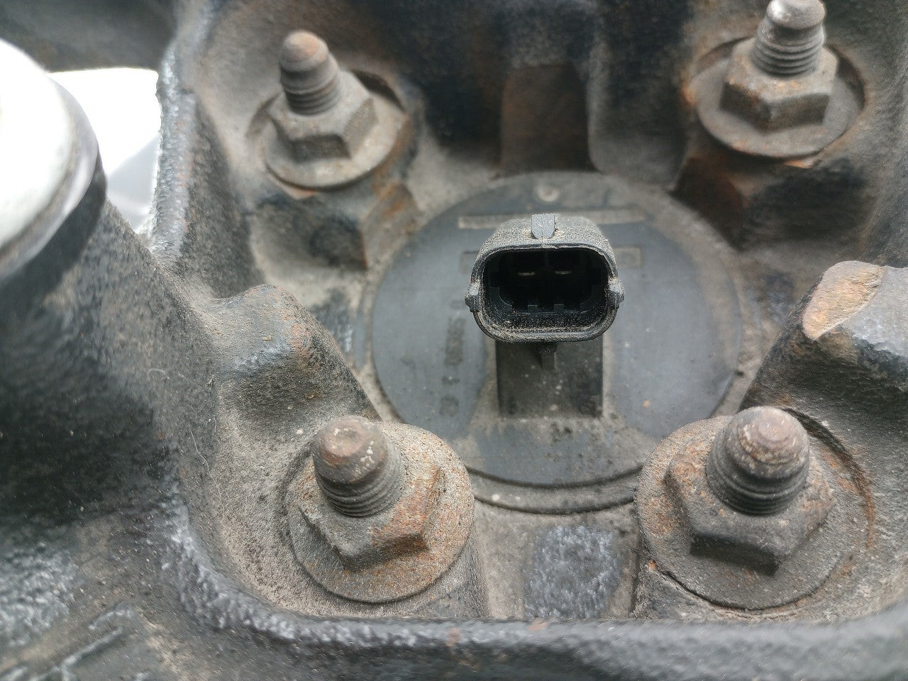 Saab 9-3 Passenger Right Rear Spindle Knuckle Hub