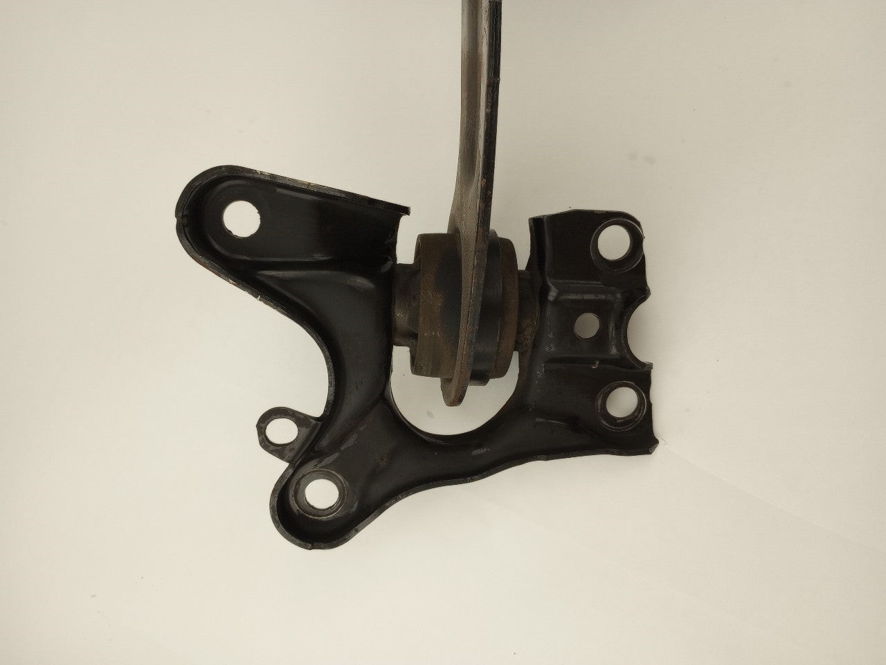Saab 9-3 Passenger Right Rear Spindle Knuckle Hub