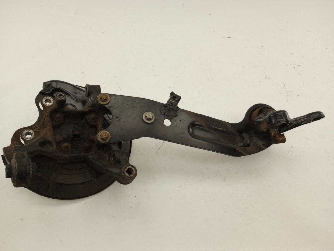 Saab 9-3 Driver Left Rear Spindle Knuckle Hub - 0