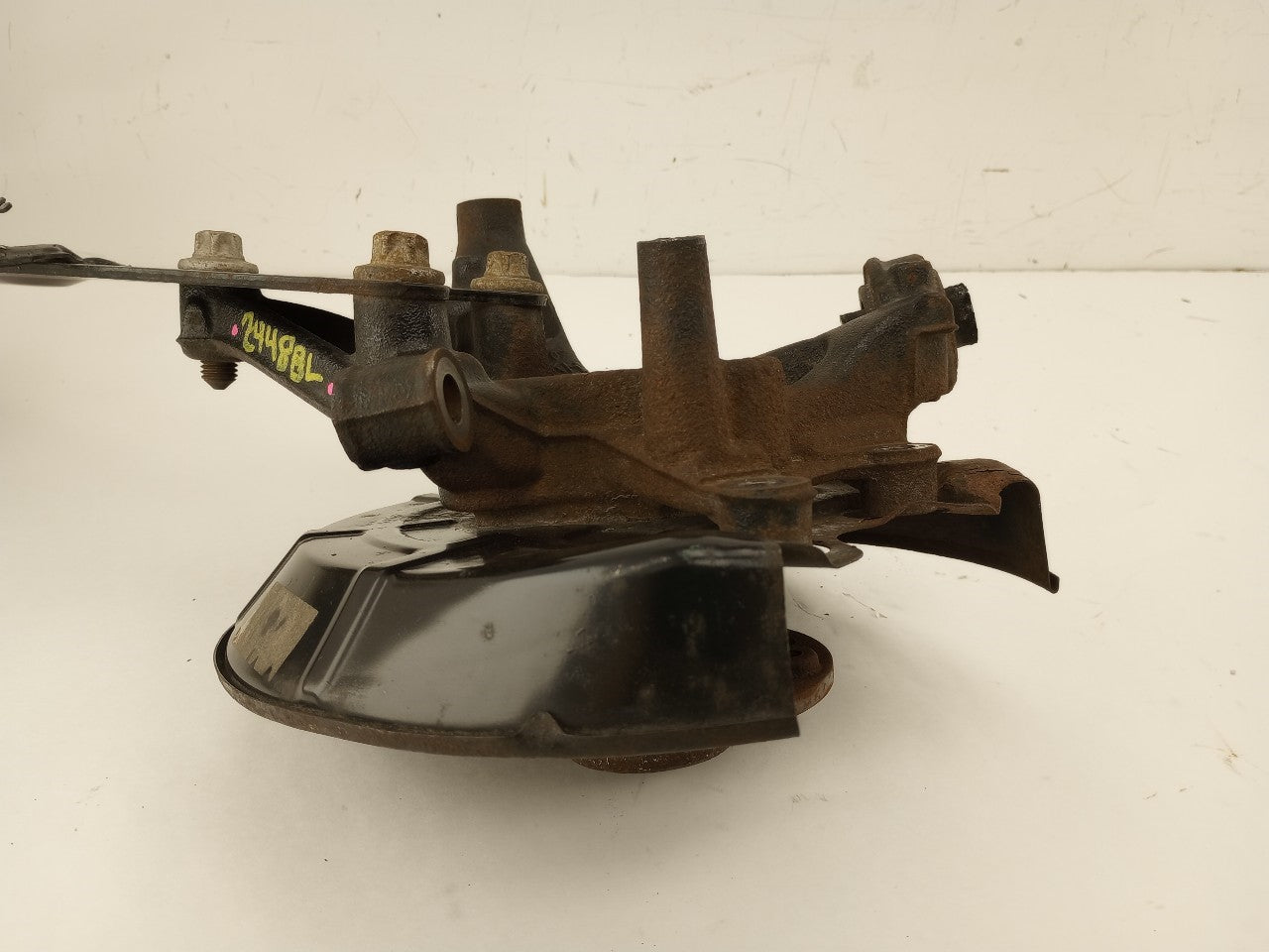 Saab 9-3 Driver Left Rear Spindle Knuckle Hub