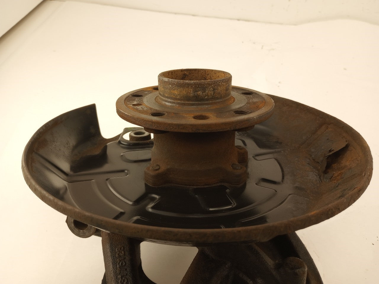 Saab 9-3 Driver Left Rear Spindle Knuckle Hub
