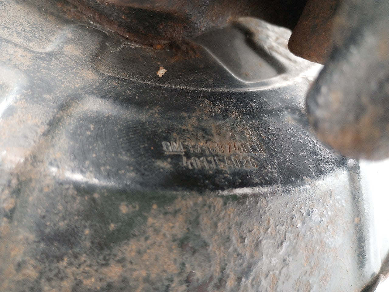Saab 9-3 Driver Left Rear Spindle Knuckle Hub