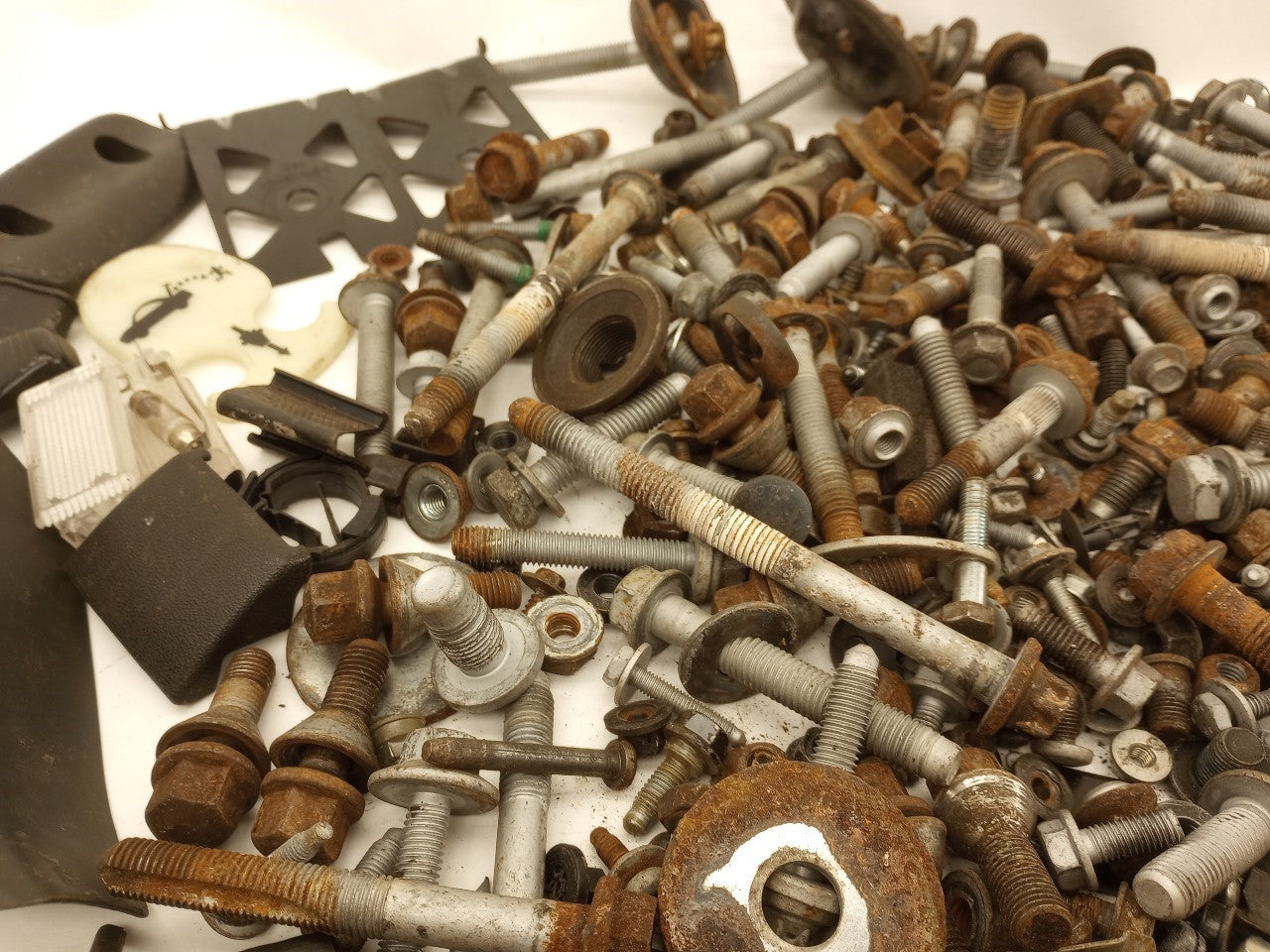 Saab 9-3 Dismantling Hardware Fasteners Bolts & Nuts