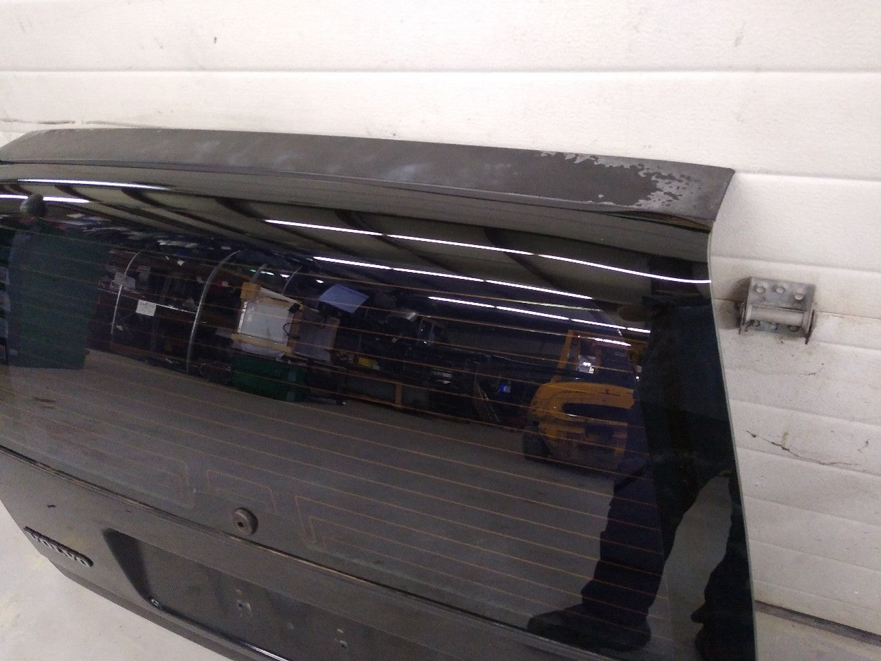 Volvo 850 Trunk Liftgate