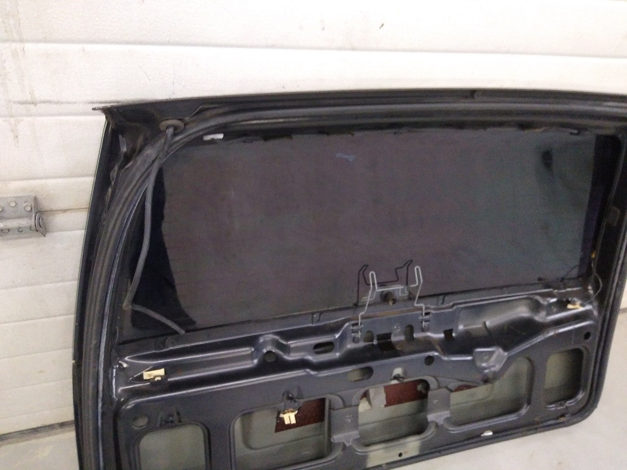 Volvo 850 Trunk Liftgate