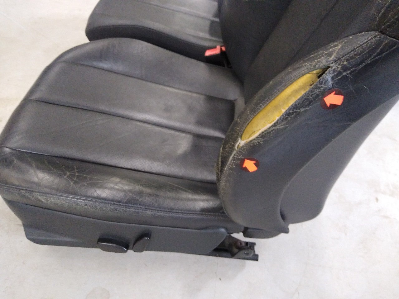 Mercedes SLK320 Pair Of Front Seats