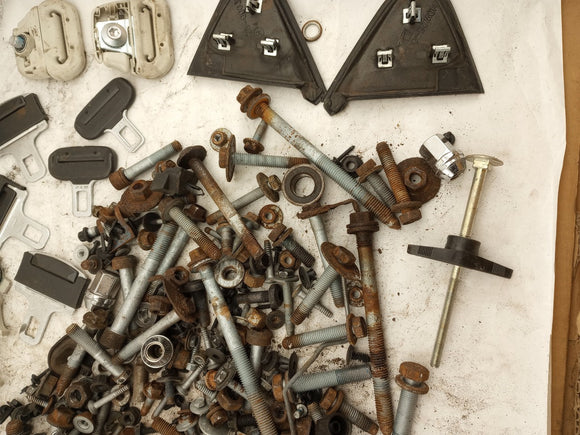 Dodge Charger Dismantling Hardware Fasteners Bolts & Nuts