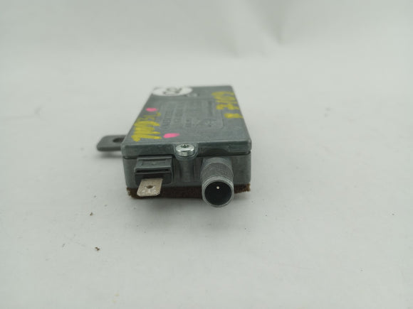 Mercedes SLK320 Radio Antenna Amplifier