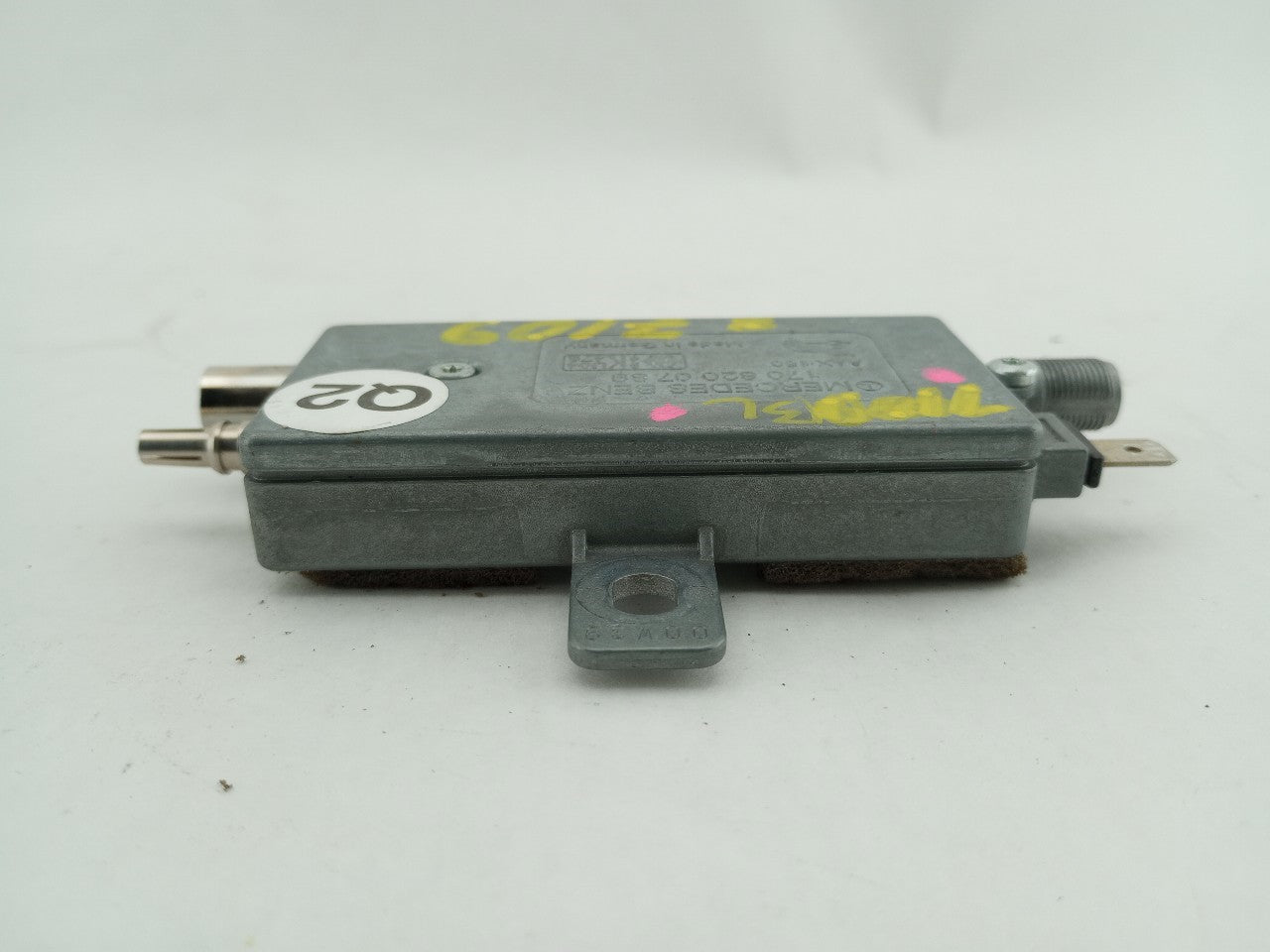 Mercedes SLK320 Radio Antenna Amplifier