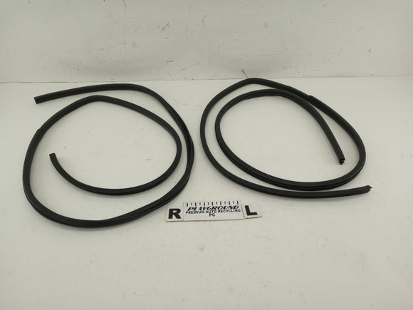 Toyota GR86 Pair Of Front Door Weatherstrip Seal Moldings