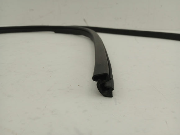 Toyota GR86 Pair Of Front Door Weatherstrip Seal Moldings