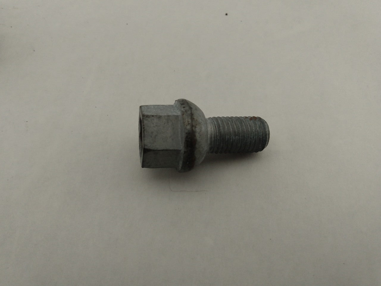 Mercedes SLK320 Set Of 5 Spare Wheel Lug Nuts