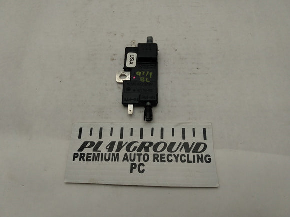 Mercedes SLK230 Junction Splitter Antenna