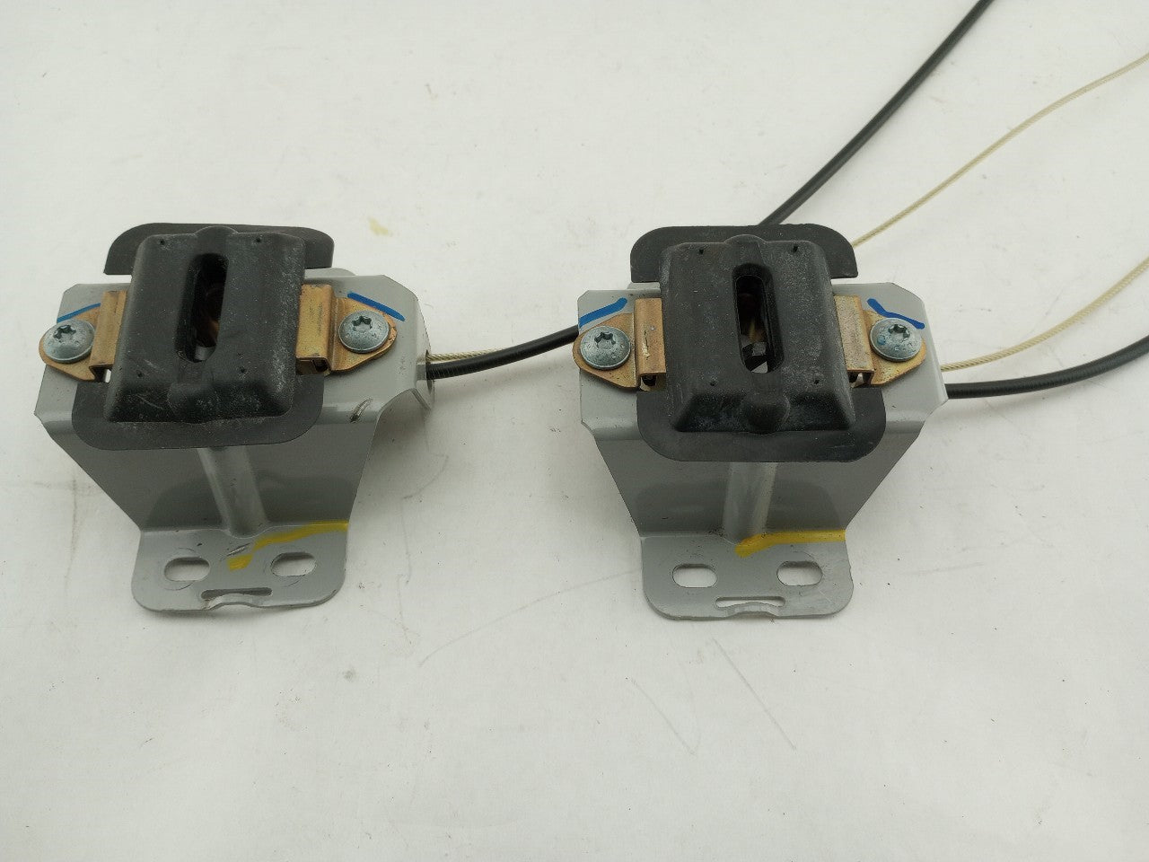 Mercedes SLK320 Pair Of Rear Trunk Latch Lock Release