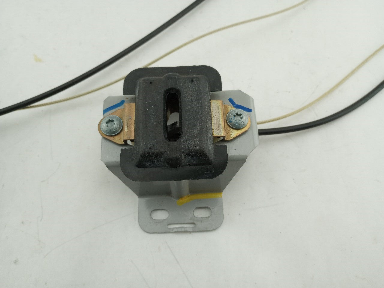 Mercedes SLK320 Pair Of Rear Trunk Latch Lock Release