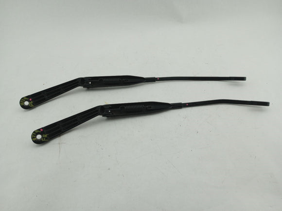 Mercedes SLK230 Pair Of Windshield Wiper Arms