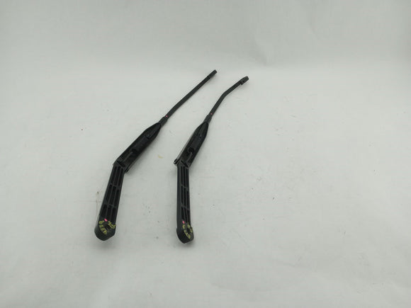 Mercedes SLK230 Pair Of Windshield Wiper Arms