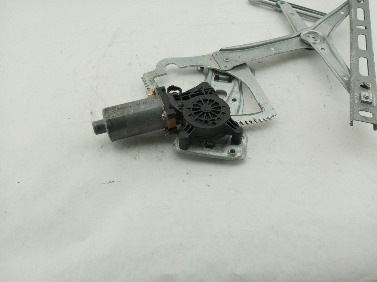 Mercedes SLK230 Driver Left Front Door Window Regulator