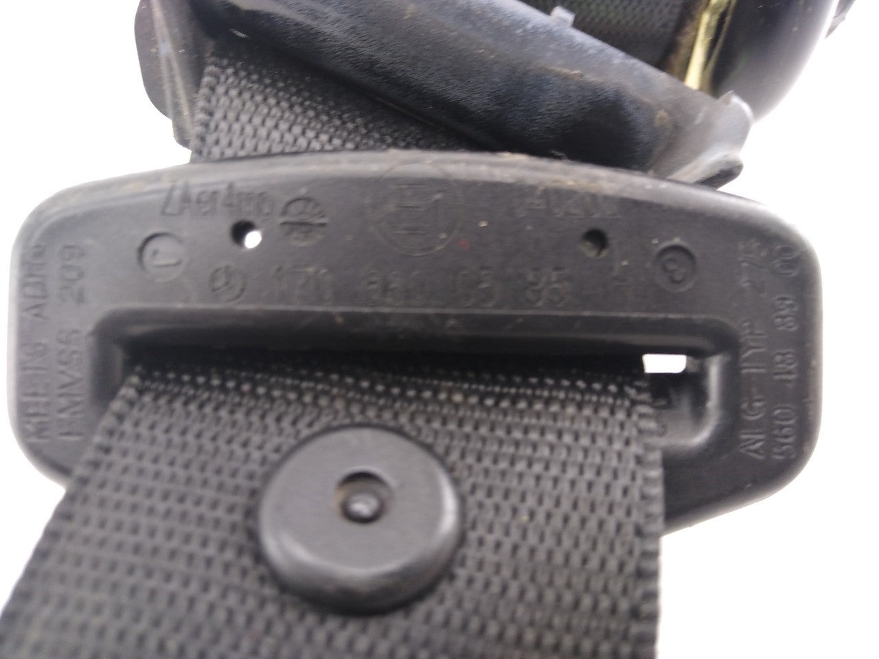 Mercedes SLK320 Pair Of Front Seat Buckles