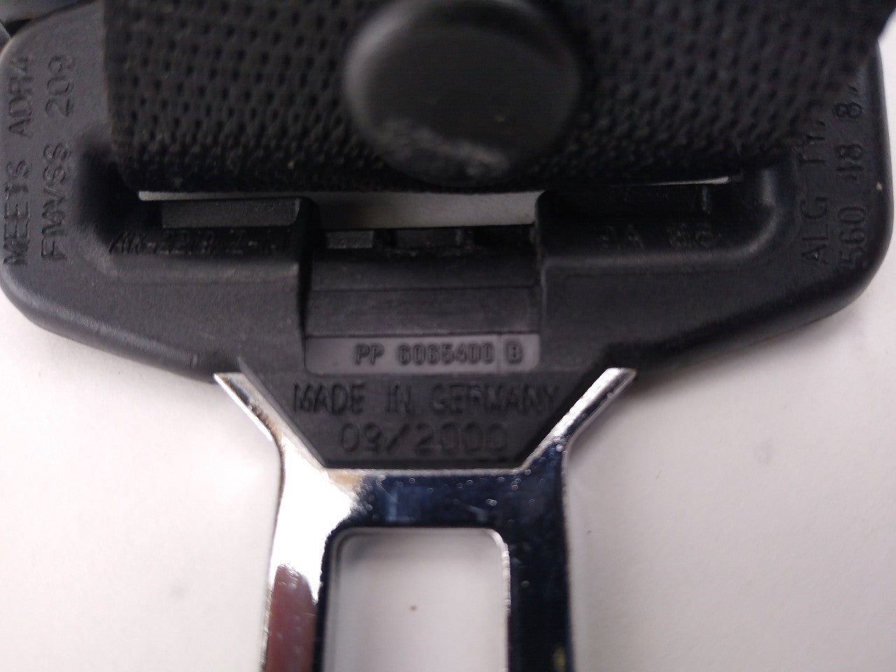 Mercedes SLK320 Pair Of Front Seat Buckles