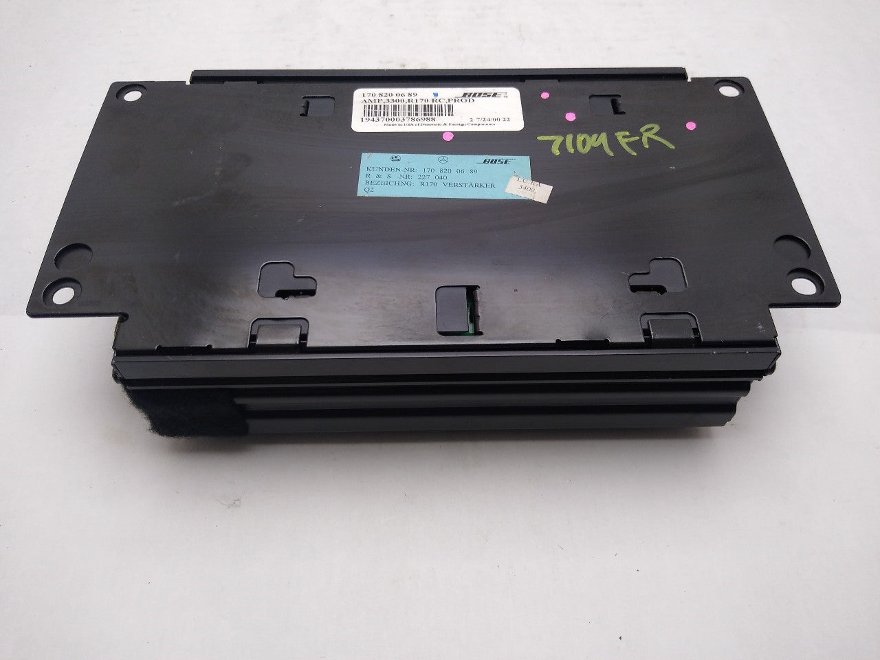 Mercedes SLK320 Radio Audio Amplifier