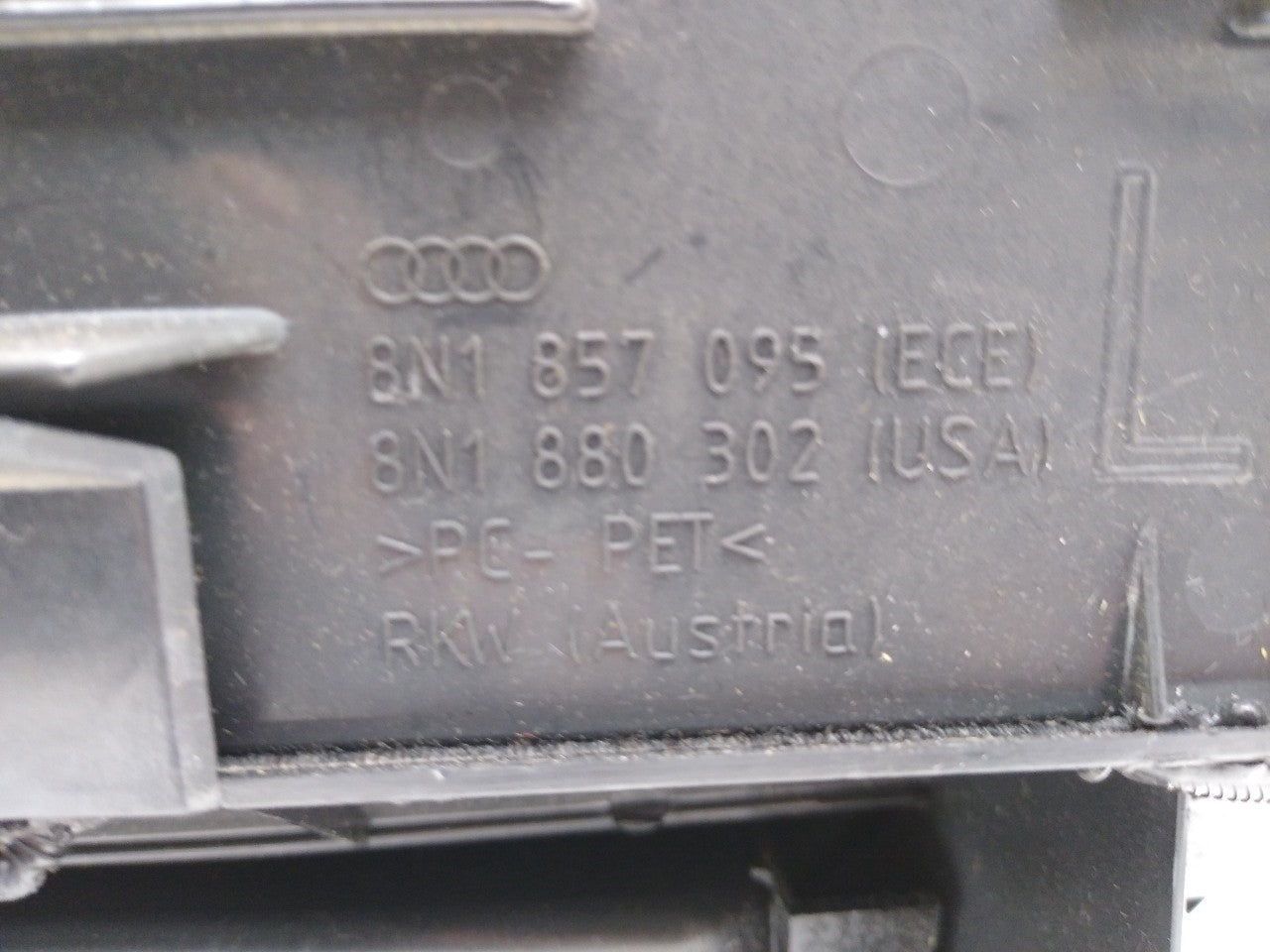 Audi TT **AS IS**Glove Box