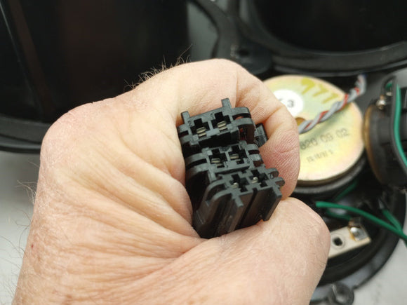 Mercedes SLK230 Set Of 7 Audio Speakers