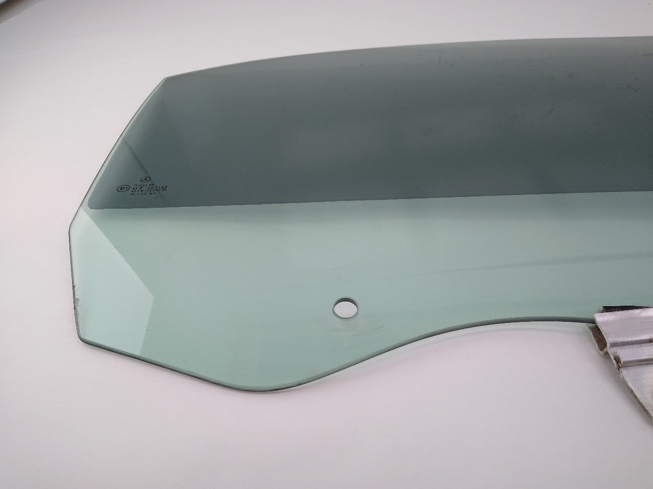 Mercedes SLK230 Passenger Right Front Door Window Glass