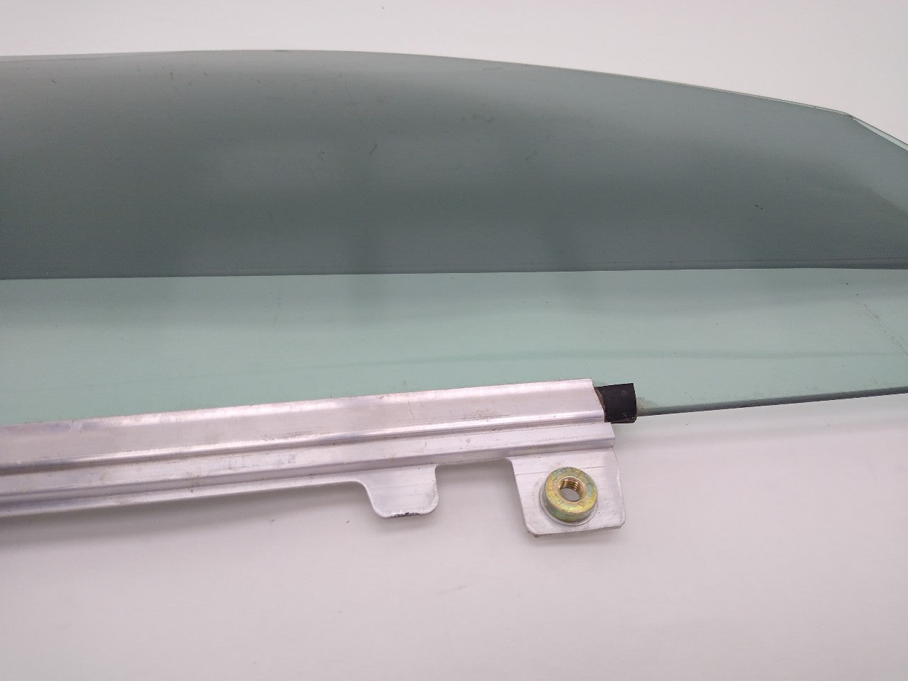 Mercedes SLK230 Passenger Right Front Door Window Glass