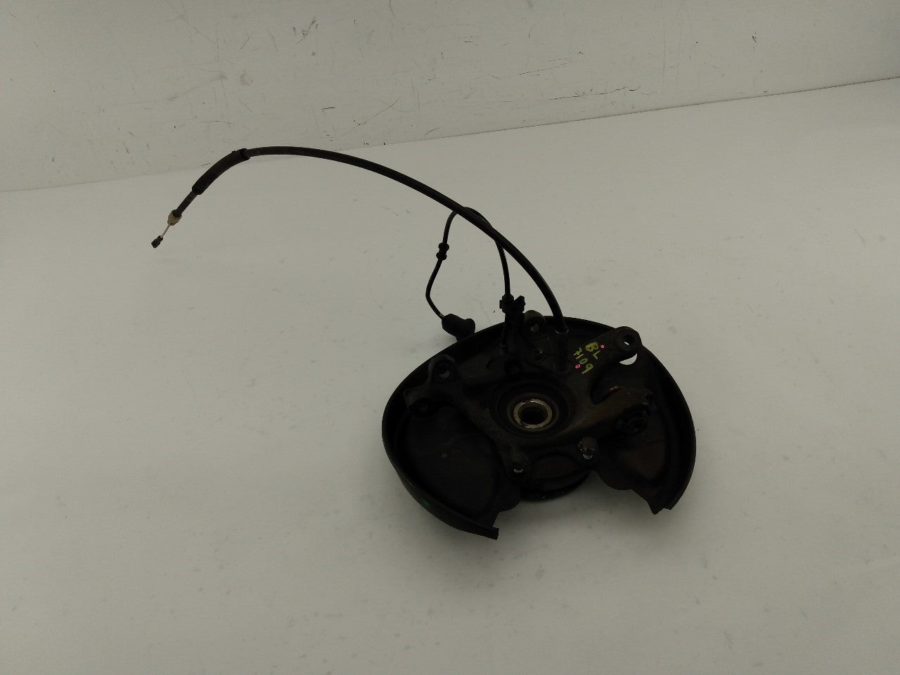 Mercedes SLK320 Driver Left Rear Spindle Knuckle Hub - 0