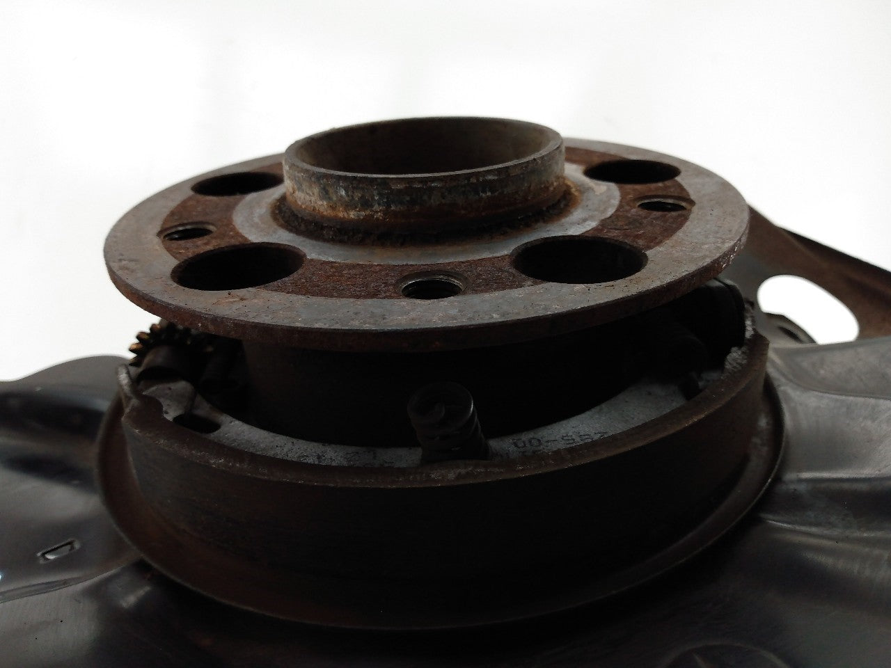 Mercedes SLK320 Driver Left Rear Spindle Knuckle Hub