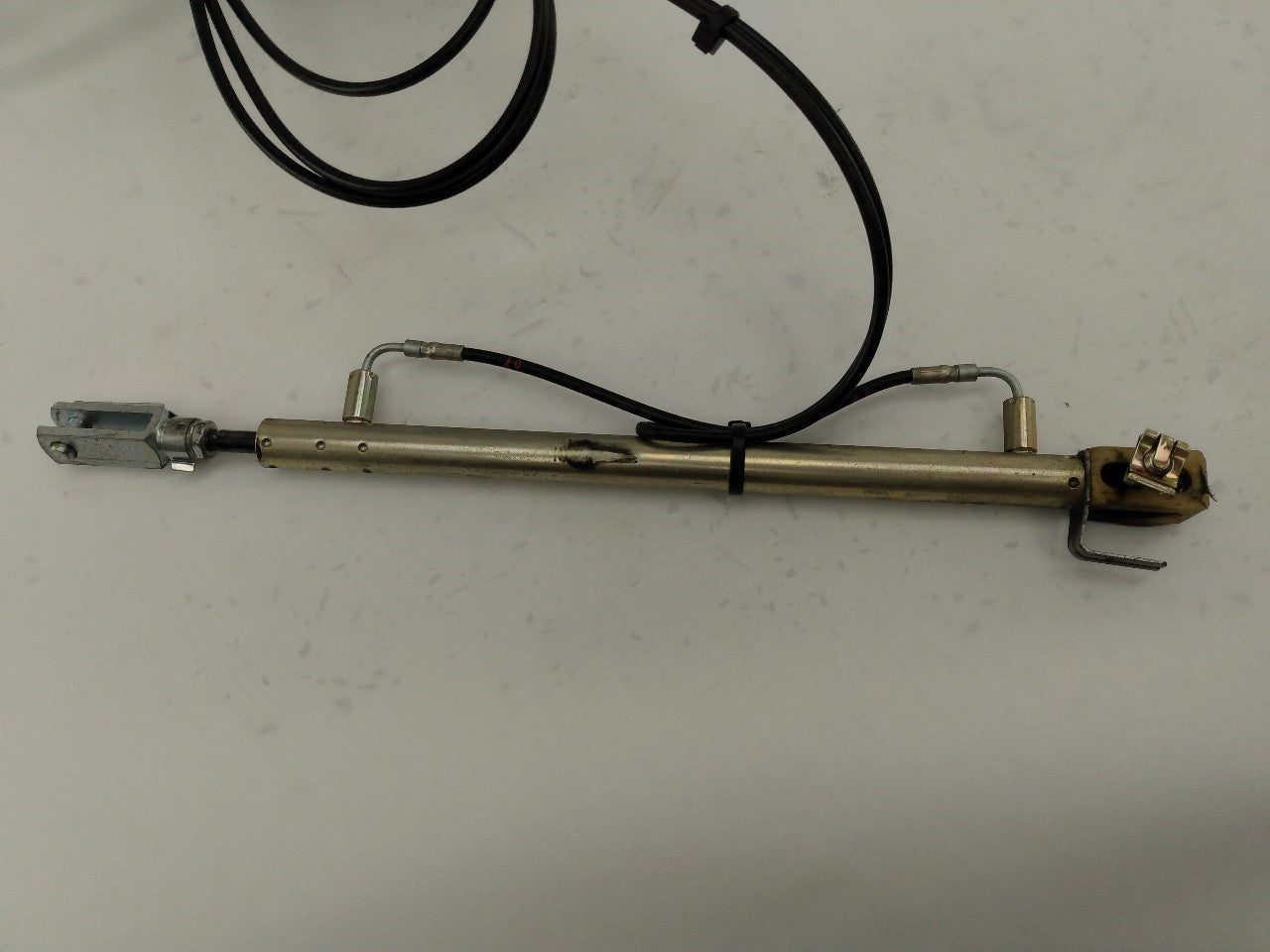 Mercedes SLK320 Pair Of Trunk Lid Cylinders