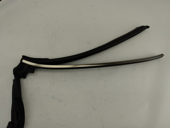 Mercedes SLK320 Front Center Convertible Top Seal