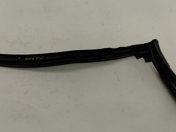 Mercedes SLK320 Front Center Convertible Top Seal