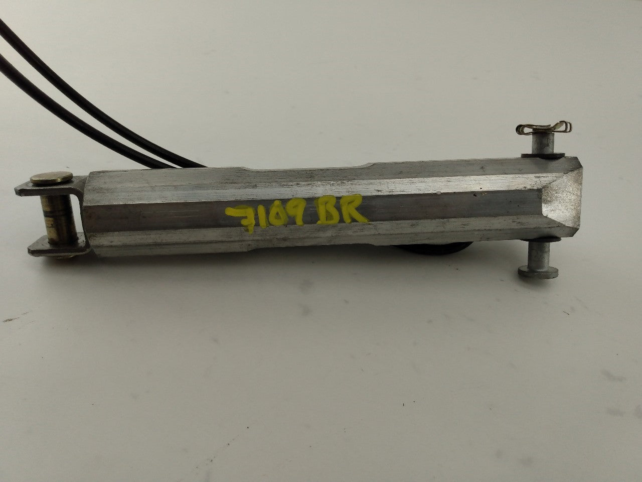 Mercedes SLK320 Pair Of Convertible Top Main Lift Cylinders