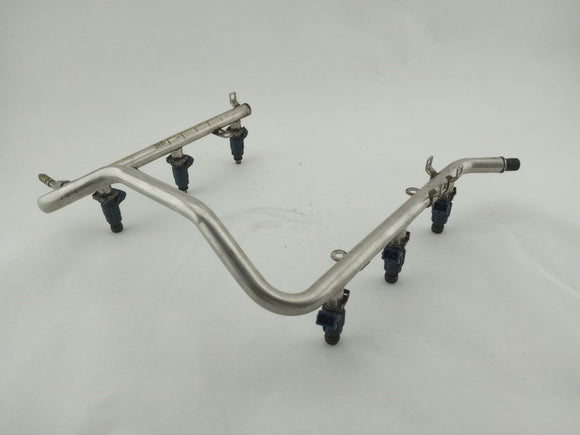 Mercedes SLK320 Fuel Rail With Injectors