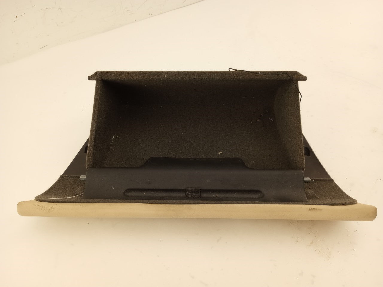 Jaguar XK8 Glove Box - 0