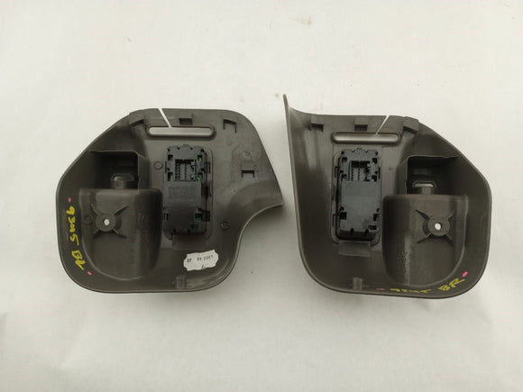 Land Rover Discovery Pair Of Headphone Volume Control Switches