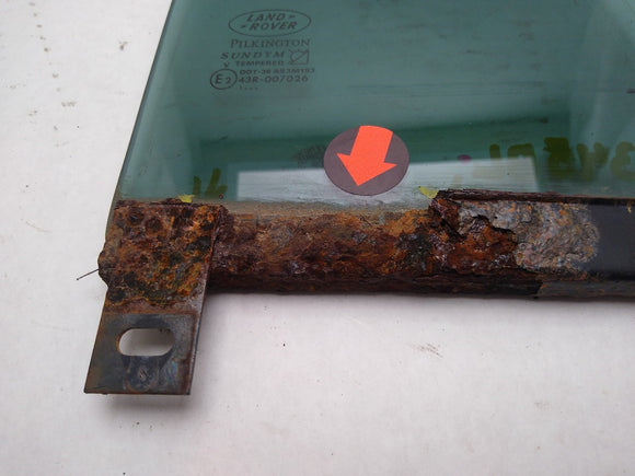 Land Rover Discovery Driver Left Rear Door Vent Window Glass