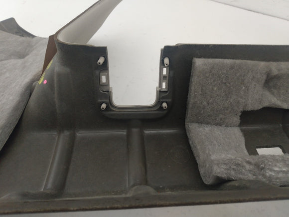 Land Rover Discovery Passenger Right Rear Upper Quarter Trim