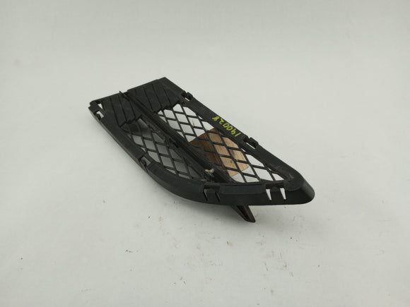 BMW 328I Passenger Right Front Bumper Grille