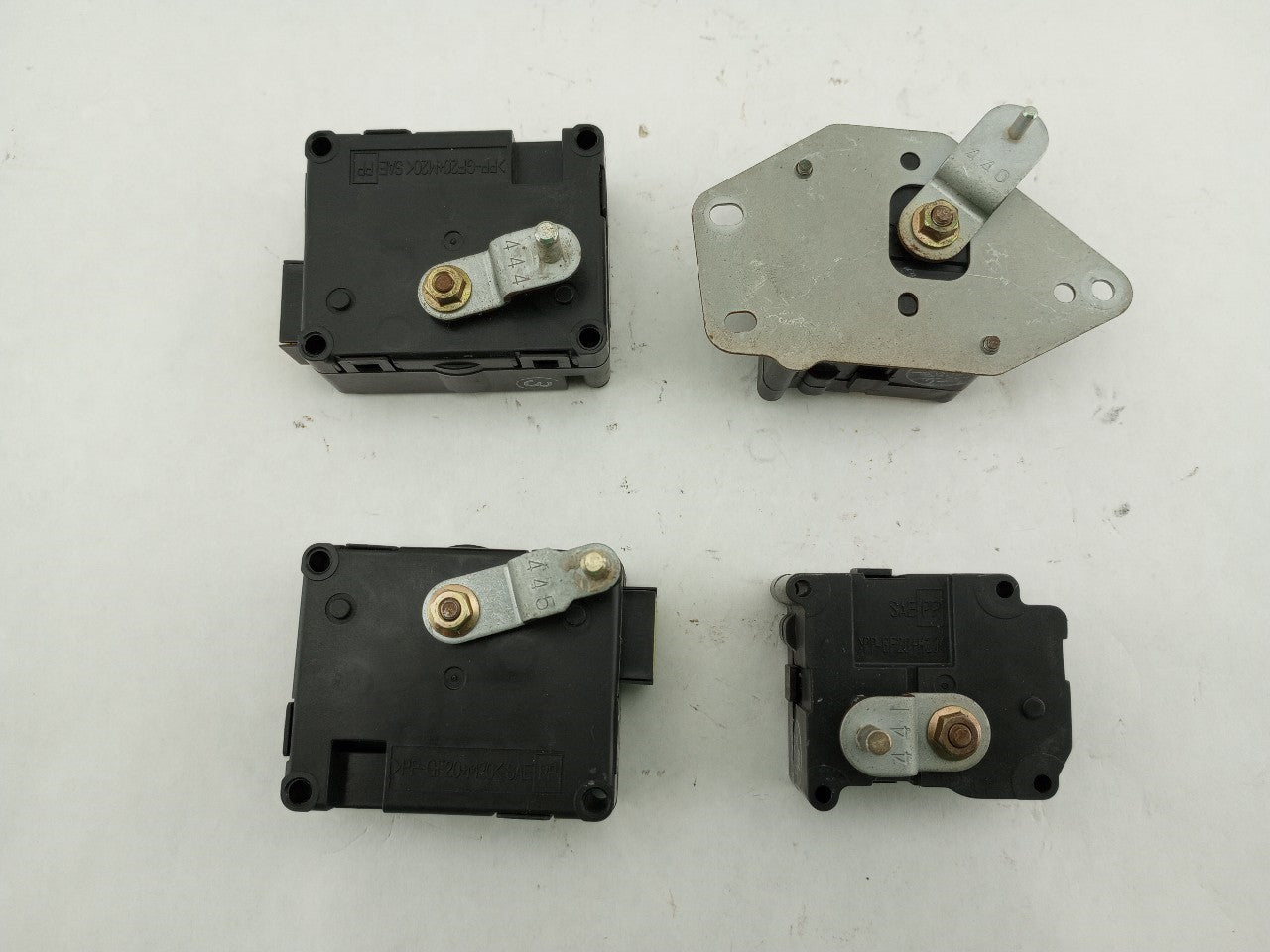Jaguar XK8 Set Of 4 HVAC Flap Motor Actuators - 0