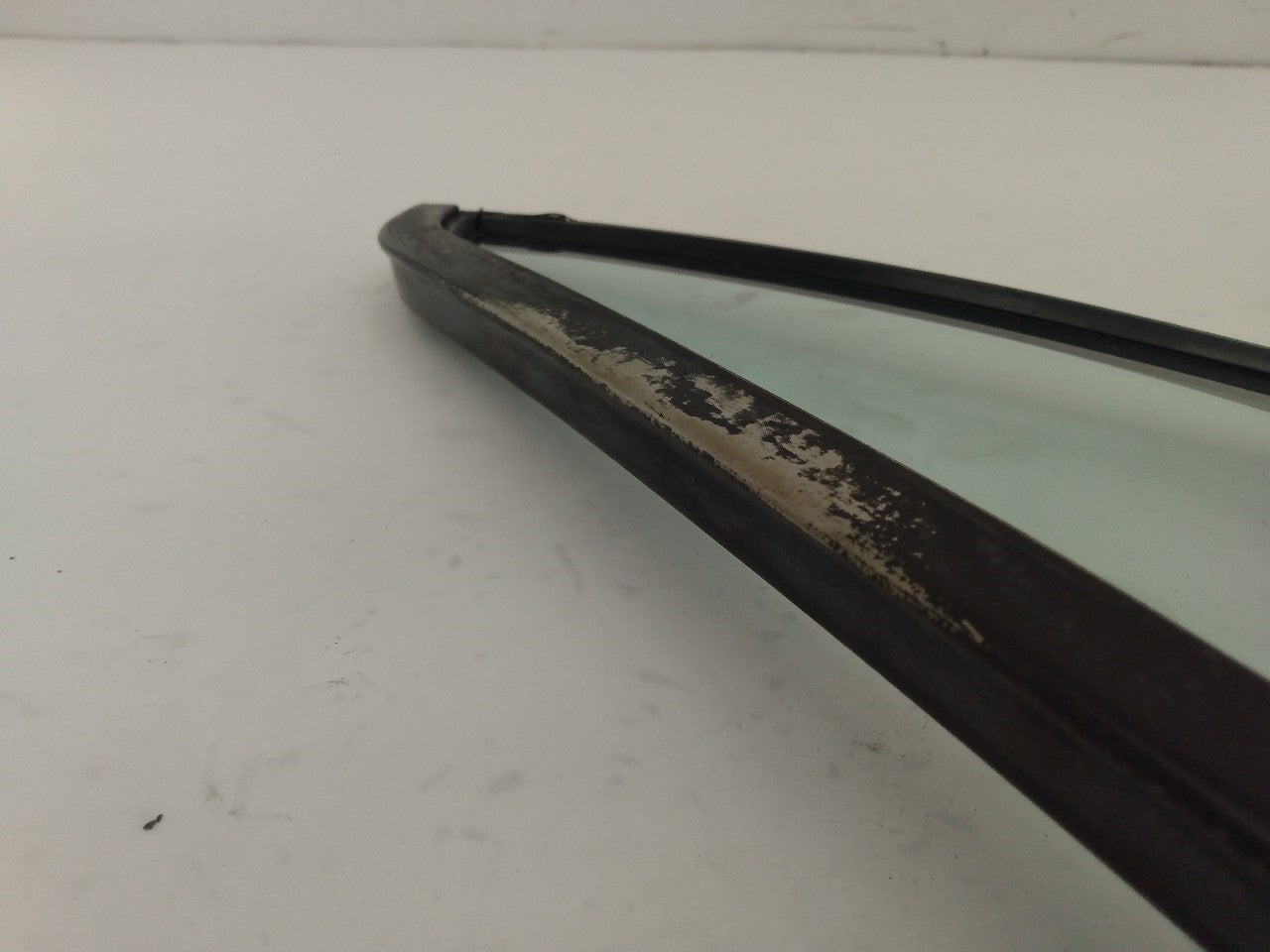 Jaguar XJS Driver Left Front Door Window Vent Glass