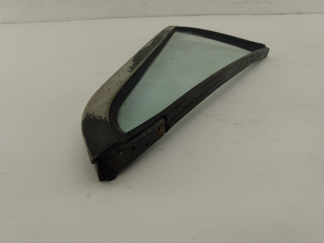 Jaguar XJS Passenger Right Front Door Window Vent Glass