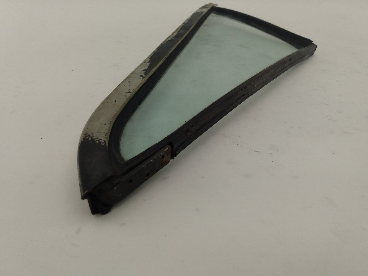 Jaguar XJS Passenger Right Front Door Window Vent Glass