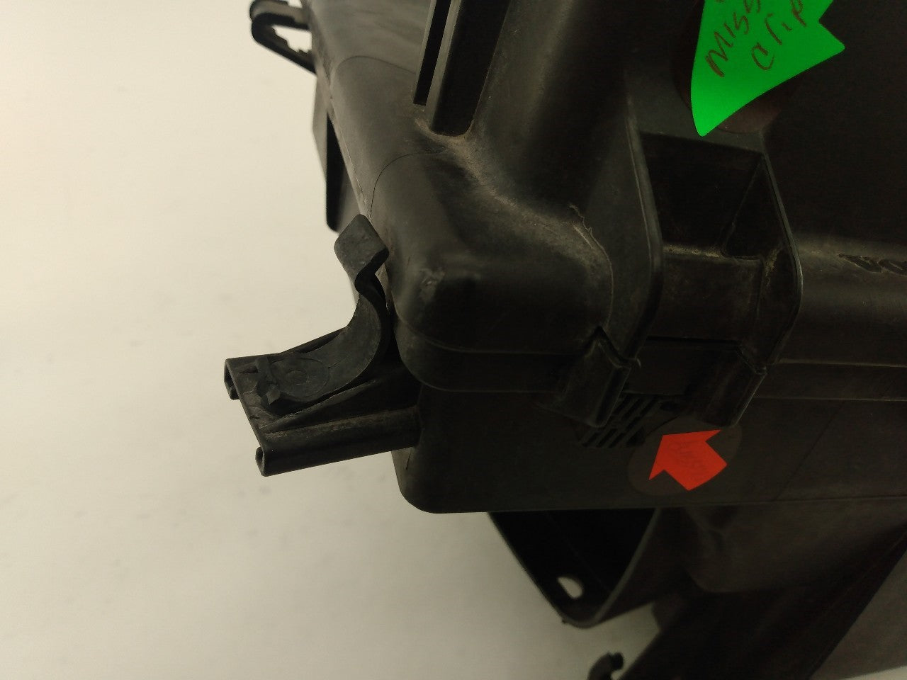 Volvo V70 Air Cleaner Housing